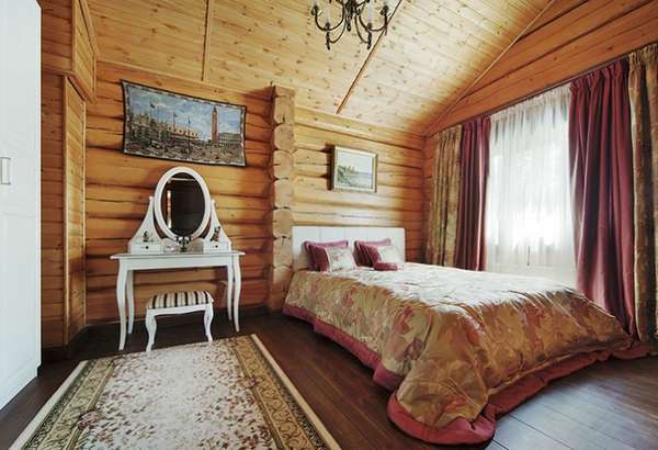 интерьер спальни в деревянном доме, фото 38