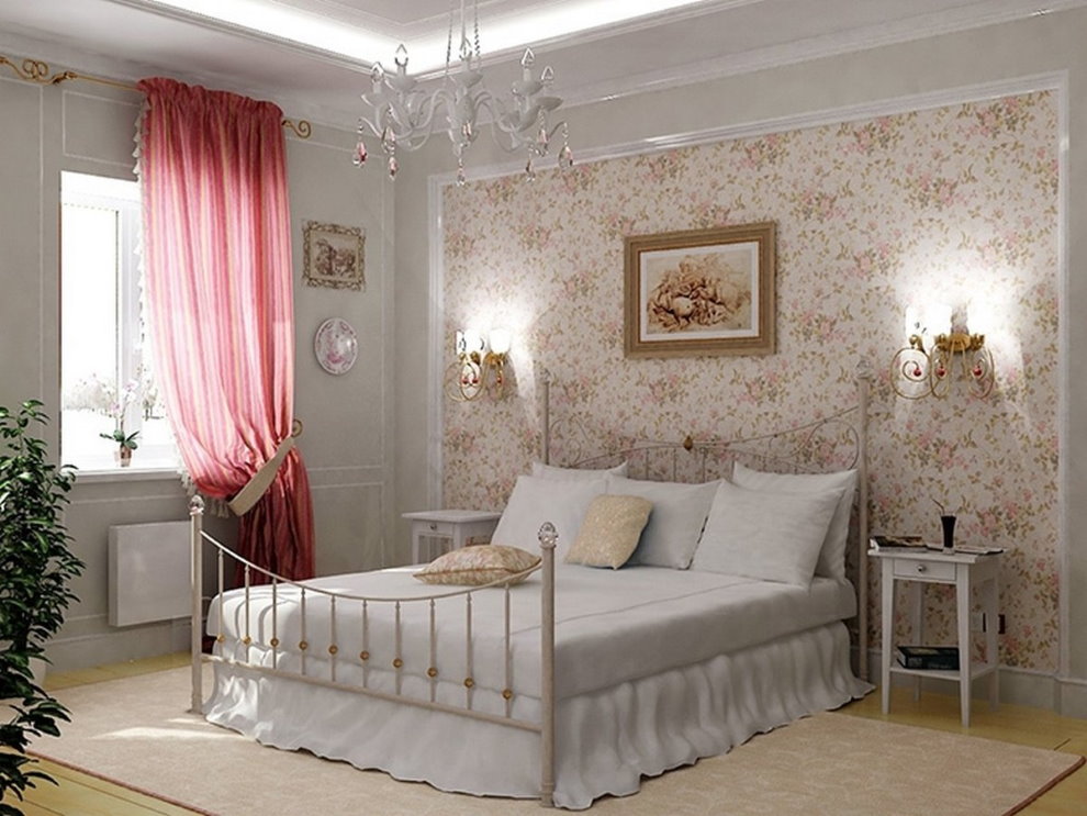 Розовая занавеска на окне спальни в стиле прованс