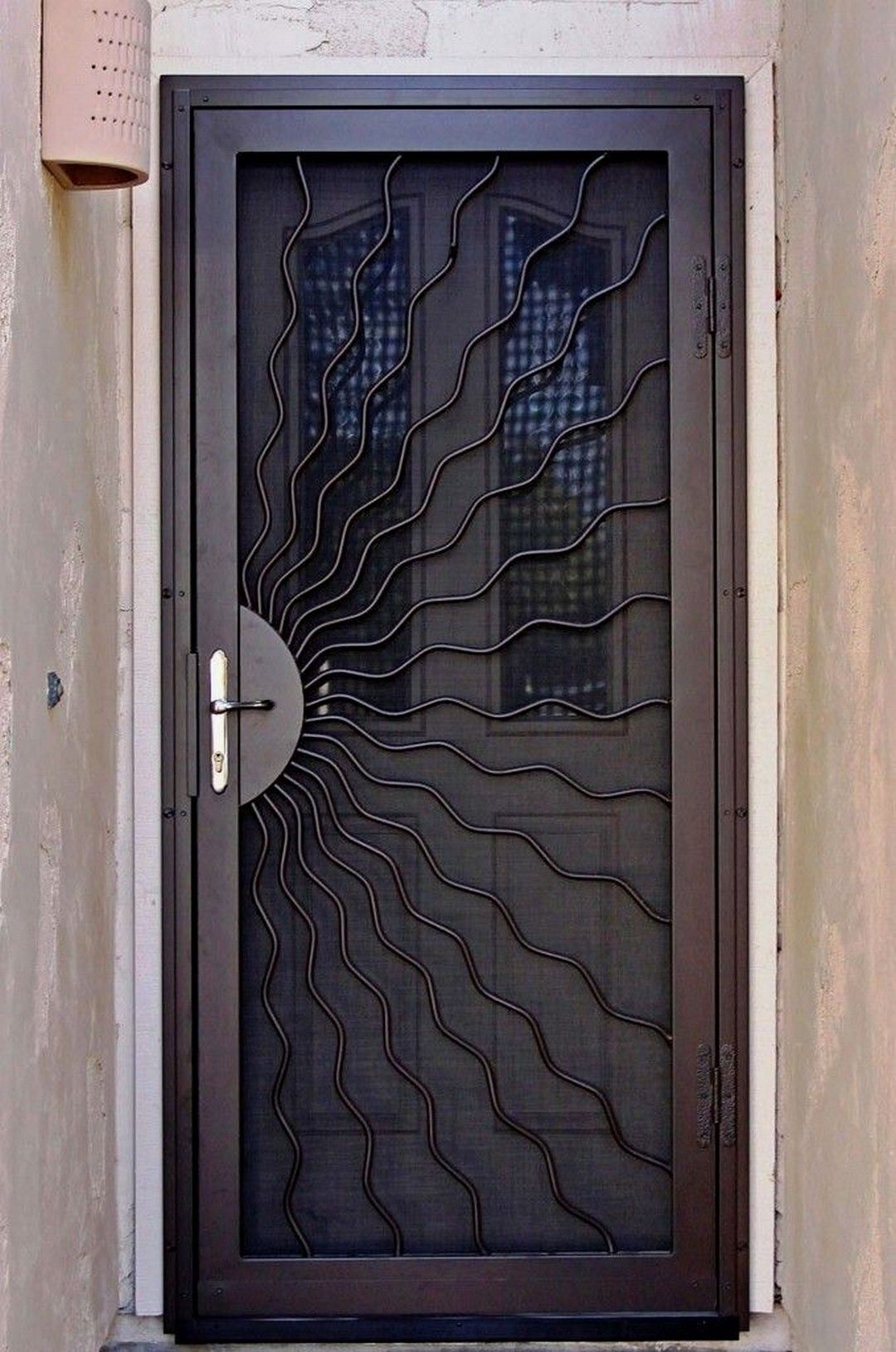 Дверь-решетка металлическая