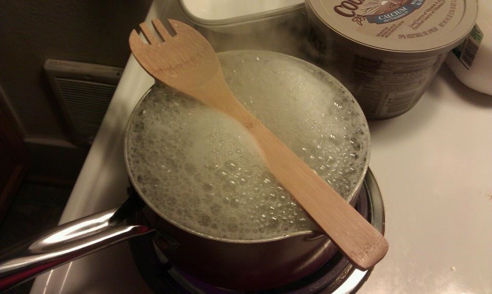 Why Does a Wooden Spoon Stop Pasta from Boiling Over?